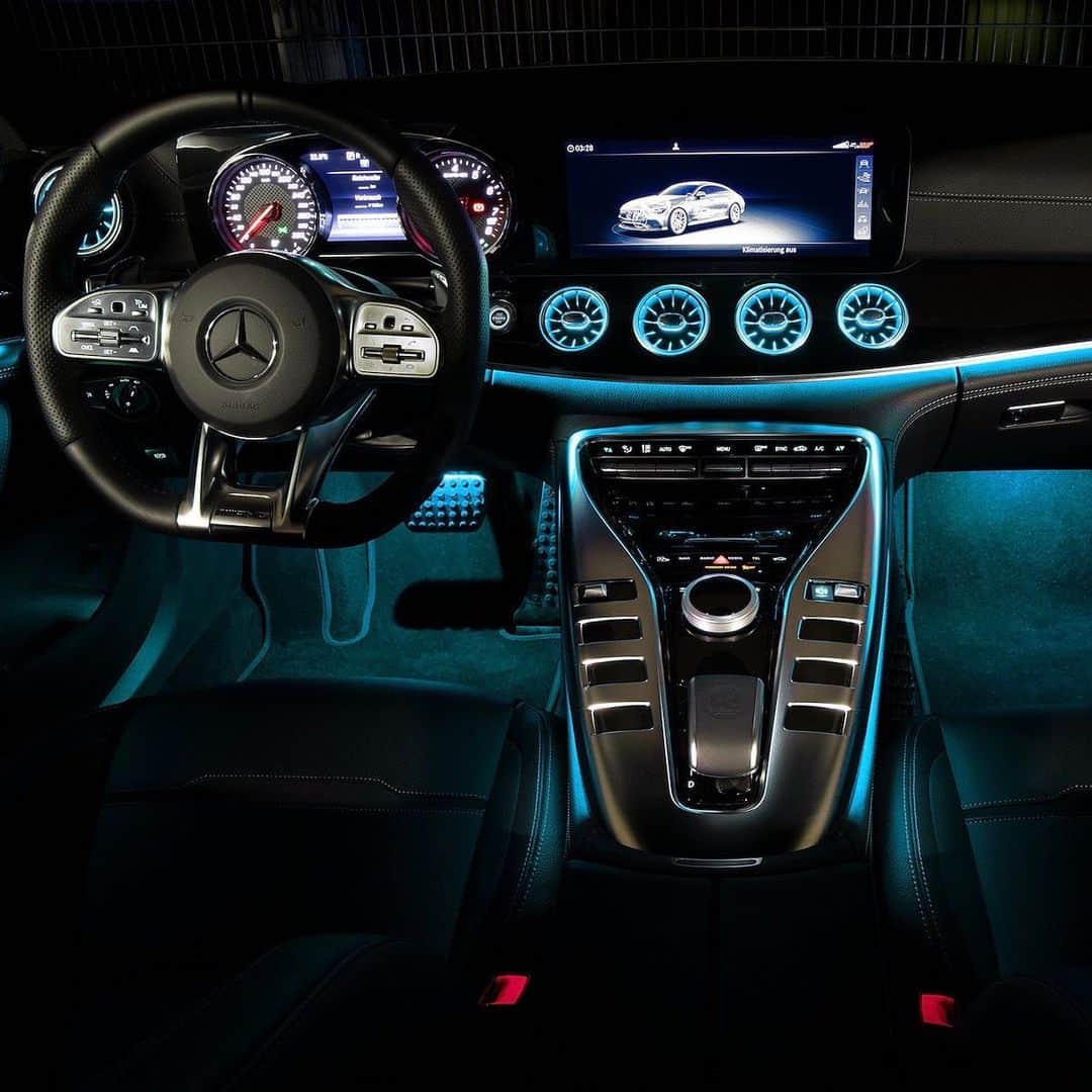 メルセデス・ベンツさんのインスタグラム写真 - (メルセデス・ベンツInstagram)「Set the right mood with just the right light. The new Ambient Light from Mercedes-Benz is designed to suit you. What is your favorite color? 📸 @senfinityphotography @d.k.wheelz @atti_ak  #MercedesAMG #daimler #thebestornothing #ambientlight」6月28日 18時00分 - mercedesbenz