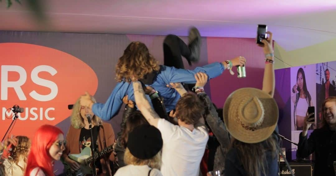 PRS for Musicさんのインスタグラム写真 - (PRS for MusicInstagram)「#Glastonbury memories - @sundarakarma get lively in the PRS tent in 2018.」6月28日 18時00分 - prsformusic