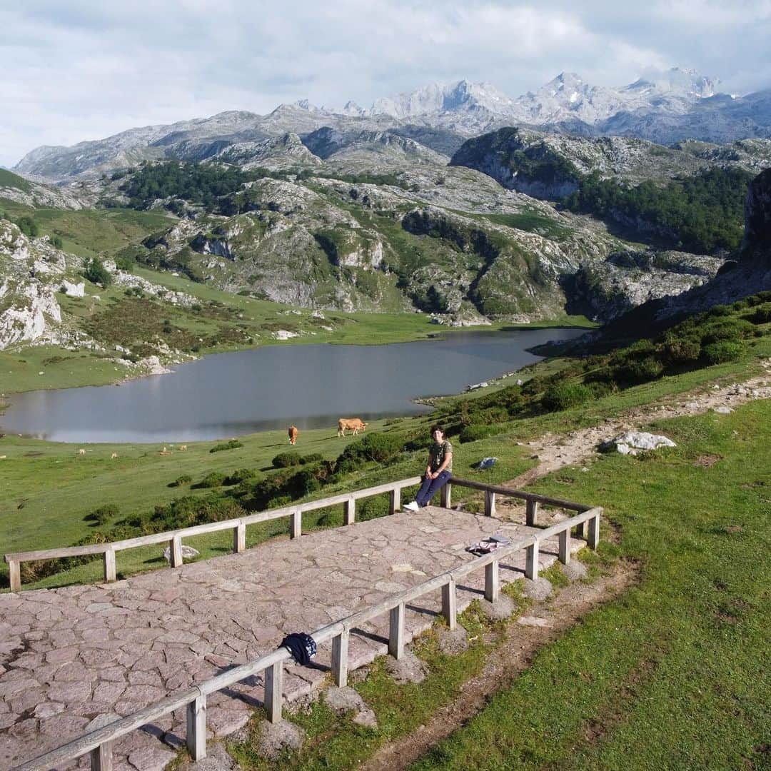 カルラ・スアレス・ナバロさんのインスタグラム写真 - (カルラ・スアレス・ナバロInstagram)「Vuelta a casa después de unos días de descanso. ❤️ ASTURIAS ❤️ Back home after few days in Asturias.  #traveladdict #summer #nature #viajaresvivir #pilascargadas🔋 #spainisdifferent #life」6月28日 18時45分 - carlasuareznava