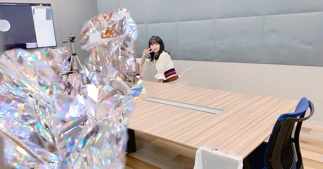 小川暖奈のインスタグラム：「今日は、吉本坂46 オンライン個別トーク会でした！ありがとうございました！ 久しぶりにお話できて、そしてみなさんお元気そうでよかったです！  次回も楽しみにしてますっ！🎪」