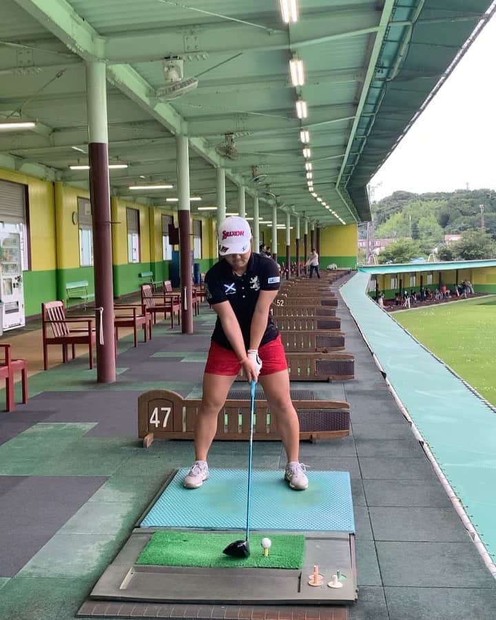 のインスタグラム：「最終日、納得のいくスコア出せるように頑張ります！🏌️‍♀️ #アースモンダミンカップ」