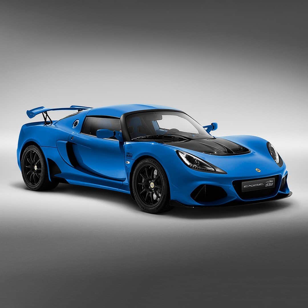 HYPEBEASTさんのインスタグラム写真 - (HYPEBEASTInstagram)「@hypebeastcarclub: British sportscar manufacturer @lotuscars is celebrating 20 years of the Exige with a limited-edition Sport 410 20th Anniversary model. Coming in three heritage “Chrome Orange,” “Laser Blue,” and “Calypso Red” colors, the Exige maintains its supercharged 3.5-liter V6 and is able to propel the car from 0 to 60 MPH in just 3.3 seconds. Check it out now via the link in bio.⁠⠀ Photo: Lotus」6月28日 19時02分 - hypebeast