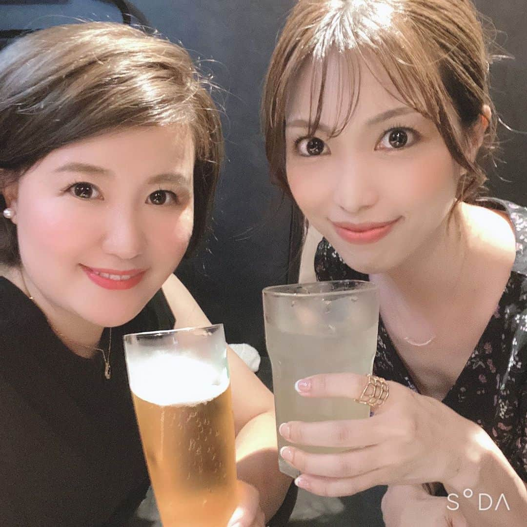 喜田彩子さんのインスタグラム写真 - (喜田彩子Instagram)「﻿ ﻿ お友達がお肉を食べに連れて行ってくれました🍗﻿ いっぱい食べてもお腹楽ちん、お肉食べるぞコーデ。﻿ ﻿ ONEPIECE... @nostalgia_jp × @ayakokida ﻿ SHOES... Hawaiiのアウトレット﻿ BAG... @hermes﻿ ﻿ 久々の子供なしで、お互いガッツリ食べて、ガッツリ話して心が100%満たされた日✨﻿ 未来の話をすることが多い私達。﻿ 一緒にやりたい事も、行きたい場所も沢山あって、﻿ いつもワクワクしながら家路につく♡♡﻿ ﻿ 貴重な時間を一緒に過ごしてくれてありがとう❤️❤️﻿ ﻿ ﻿ @sakiii0 ﻿ #fashion #outfit #ootd #coordinate #simple  #instagood #mamacode #mom  #엄마 #패션 #156センチコーデ #sサイズコーデ #お出かけコーデ #夏コーデ #春夏コーデ #シンプルコーデ #ファッション #コーディネート #コーデ #ママ #ママコーデ #ワンピースコーデ #ワンピース」6月28日 19時06分 - ayacokida