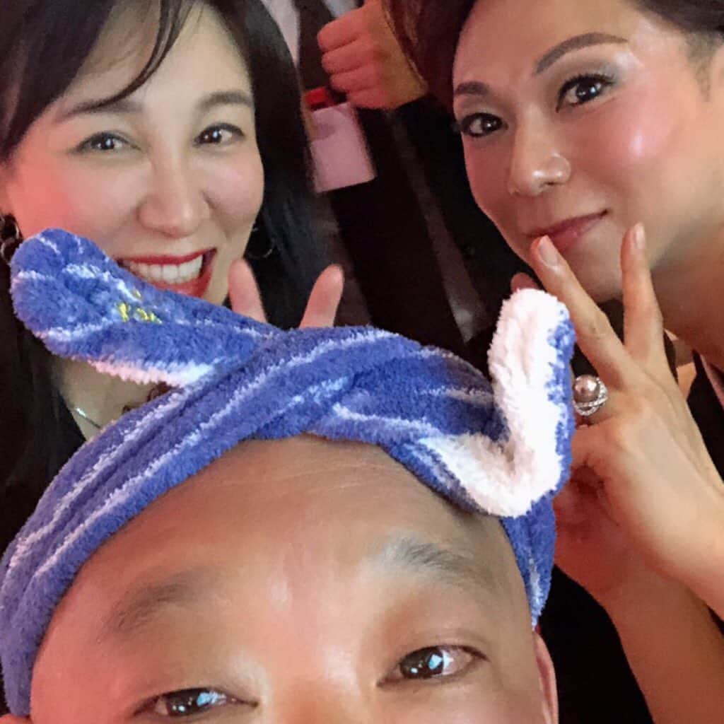 のインスタグラム：「#敏志ママ ✨#令和の虎 🐯﻿ 名古屋の錦『おもちゃ』﻿ オーナーママの敏志ママ🤗﻿ ﻿ やっとオープン祝い✨に﻿ お邪魔できました‼️﻿ 15年以上昔から仲良しの﻿ ぶーちゃんのお店でも﻿ 朝まで一緒に乾杯🥂☺️❣️﻿ その直後なんと今度はクラブNanaeにも﻿ 遊びに来てくれました🤗✨﻿ ﻿ シャンパン大会✨🍾🥂﻿ 賑やかな楽しい2日間🤗💞﻿ これからもよろしくお願いいたします☺️❣️﻿ #名古屋 #栄 #銀座 #東京 #クラブ #銀座クラブ #敏志ママ #ポメリー #ルイーズ #ロゼ #シャンパン #綺麗 #唐沢菜々江 #ななえママ #菜々江ママ #クラブNanae #B #おもちゃ #令和の虎 #岩井社長」