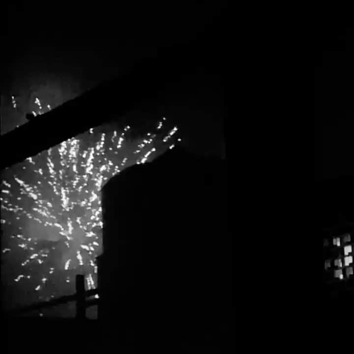 ケンゾーミナミのインスタグラム：「#2020 in 3 panels Version 01 -【1】From my window 2020 【2】Fountainhead 1949 (I mean, Ayn Rand... What the hell?) 【3】Nancy by Ernie Bushmiller . P.S.: ‪Considering, it’s interesting and kinda makes sense that we apparently didn’t even have Japanese translation of #AynRand till fairly recently? I can totally see that...‬  ‪結構最近まで #アインランド の和訳が無かったらしいんですけど、なんだか解るな…‬」