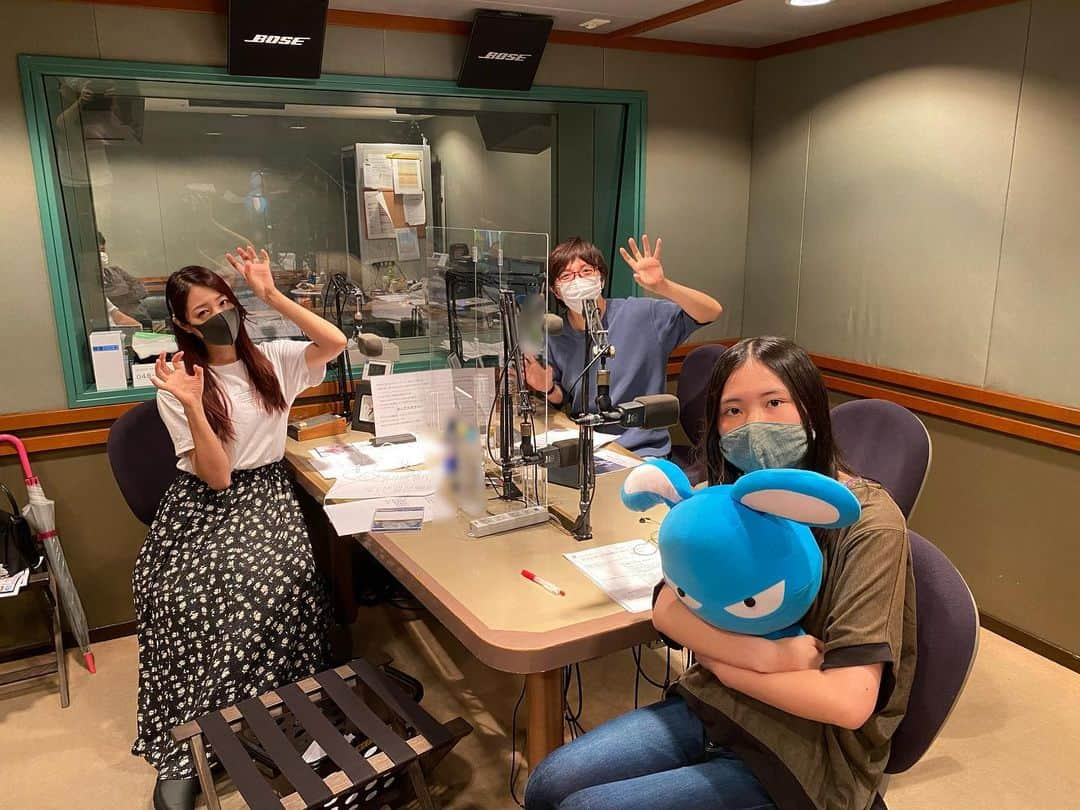 琴音のインスタグラム：「📻RADIO📻  FM NACK5「カメレオンパーティー」 お聴きいただいたみなさま、ありがとうございました！！ 1st Album『キョウソウカ』はnow on saleです🎉🎉 ぜひお聴きください！  #琴音 #キョウソウカ #カメレオンパーティー #土屋礼央 さん #佐々木もよこ さん #ありがとうございました #可愛いぬいぐるみは #抱きしめてホールドしてます」