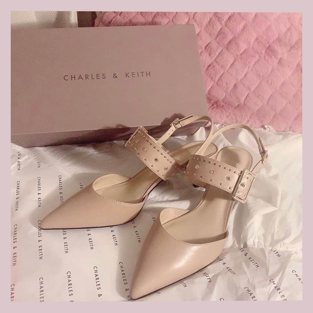 LARMEさんのインスタグラム写真 - (LARMEInstagram)「﻿﻿﻿﻿﻿ ﻿﻿﻿﻿ // 𝐭𝐨𝐝𝐚𝐲’𝐬  𝐭𝐨𝐩𝐢𝐜𝐬 ☟︎♥︎﻿﻿﻿﻿﻿﻿﻿ 『  CHARLES & KEITH 』﻿﻿﻿﻿﻿﻿﻿ ﻿﻿﻿﻿﻿﻿﻿ ﻿チャールズアンドキースの﻿﻿ 太ベルトパンプス🥿🌼﻿﻿ ﻿﻿ フラットタイプとミュールタイプが﻿﻿ あるのでお仕事用にもお出かけ用にも﻿﻿ 選べるのも人気の理由🩰◎𓂃 ﻿﻿ ﻿﻿﻿﻿﻿﻿﻿ ＿＿＿＿＿＿＿＿＿＿＿＿＿＿＿﻿﻿﻿﻿﻿﻿﻿﻿﻿ ﻿﻿﻿﻿﻿﻿﻿﻿﻿ thanks...♡﻿﻿﻿﻿﻿﻿﻿ @ns30xx ﻿﻿ ﻿﻿﻿﻿﻿﻿﻿﻿﻿ ＿＿＿＿＿＿＿＿＿＿＿＿＿＿＿﻿﻿﻿﻿﻿﻿﻿﻿﻿ ﻿﻿﻿﻿﻿﻿﻿ ﻿﻿﻿﻿﻿﻿﻿ #larmedolls #model #models #fashionmagazine #fashion #girl #girly  #girlyfashion #make #charlesandkeith #heel #ラルム #雑誌 #ファッション絵本 #ガーリー #ガーリーコーデ #チャールズアンドキース #ヒール #フラットシューズ #ミュール #太ベルト #夏シューズ」6月28日 20時03分 - larmemagazine