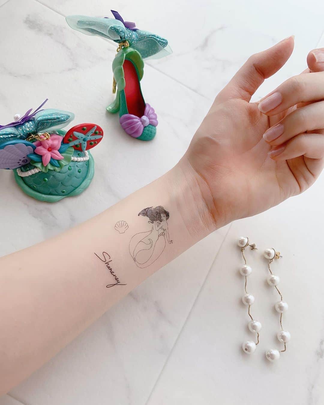 Shihorinさんのインスタグラム写真 Shihorininstagram スワイプしてね Shesharestory ディズニープリンセス タトゥーシール シンデレラ アリエル ジャスミン 3人のプリンセスをモチーフにしたタトゥーシール