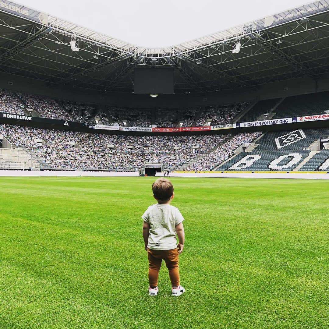 トビアス・ジッペルさんのインスタグラム写真 - (トビアス・ジッペルInstagram)「Tschüss Borussia Park ⚽️🏟 schönen Urlaub und bleibt gesund 🙌🏼🙏🏼 #Bmg #borussia #championsleague @borussia @pumafootball」6月28日 20時13分 - tobsen_21