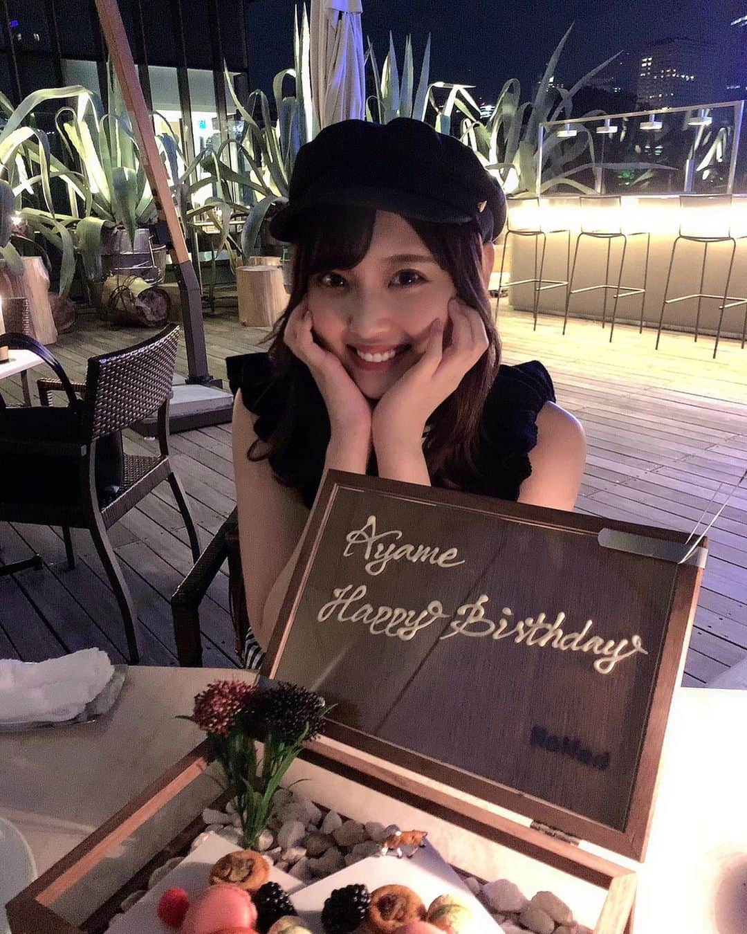 田尻あやめのインスタグラム：「ひなが誕生日に美味しいご飯に連れてってくれたの🥺💖 毎年お互いにお祝いできて嬉しいし、大事な友達。ありがとう🐥 　#birthday #誕生日」