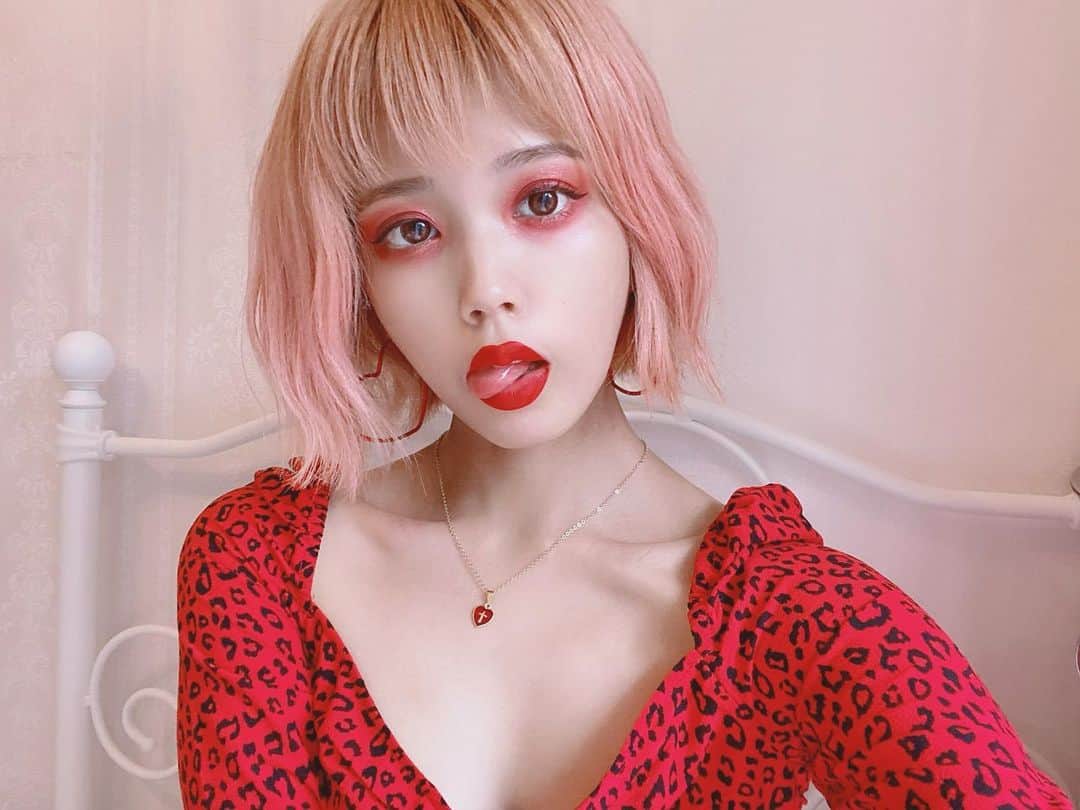 のインスタグラム：「んえ」