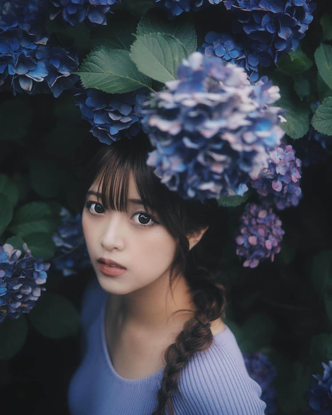 MaRuRi（まるりとりゅうが）さんのインスタグラム写真 - (MaRuRi（まるりとりゅうが）Instagram)「紫陽花からひょっこり💁‍♀️💜 . . みんな韓国ドラマオススメいっぱいありがとう😊 気になるやつ見ていくねん✌️ #紫陽花」6月28日 20時56分 - maruridayo