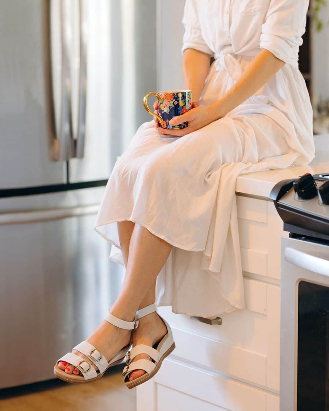 ダンスコのインスタグラム：「⭐⭐⭐⭐⭐ “Very comfortable sandal and also very pretty.” – Camille」