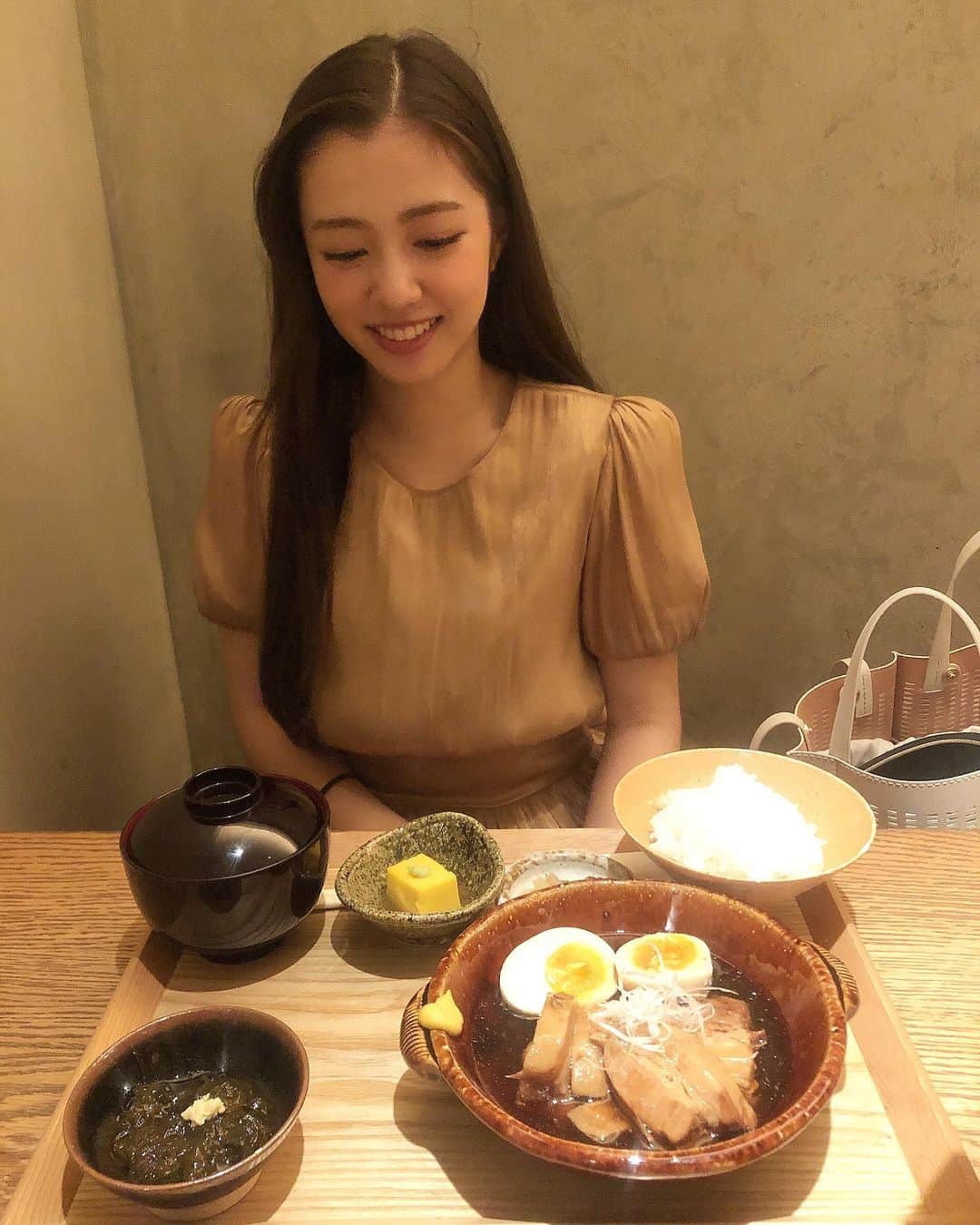 中嶋桃花のグルメインスタ