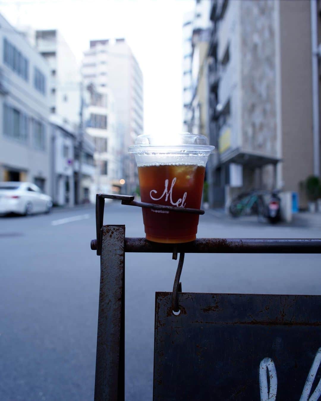 Mel Coffeeさんのインスタグラム写真 - (Mel CoffeeInstagram)「. . 本日もアイスコーヒー日和でしたね☀️ 明日はお休みですが、オンラインショップよりお豆を覗いて頂けます。  エチオピア、コロンビアゲイシャが今一押しですよ✨  #melcoffeeroasters #specialtycoffee #osakacoffee #osakacoffeeroaster #osakacafe #icedcoffee #アイスコーヒー」6月28日 21時10分 - melcoffeeroasters