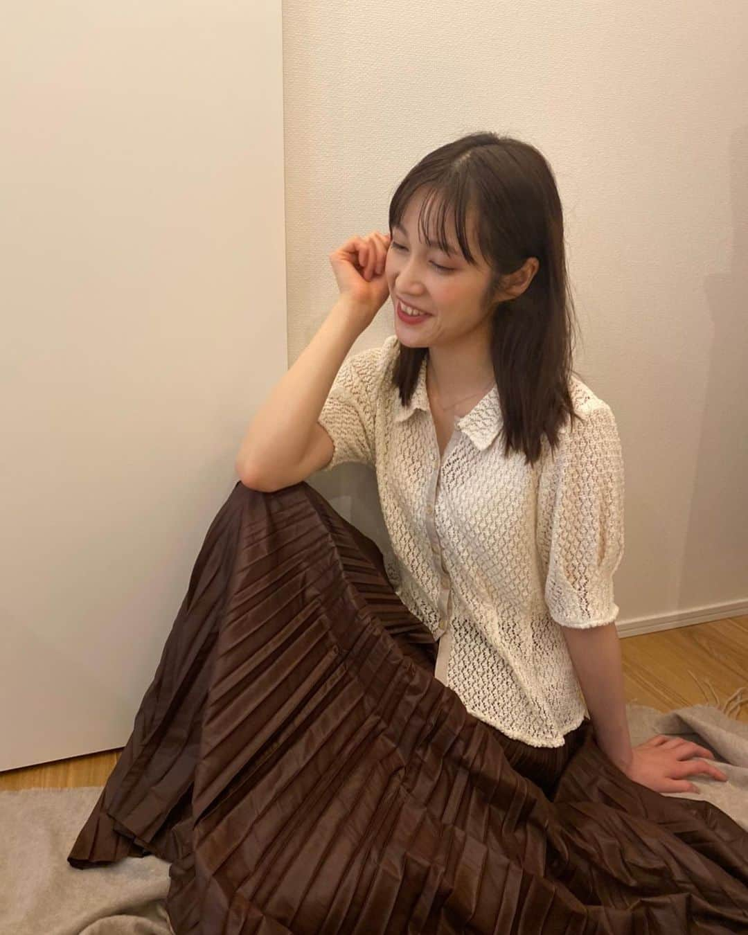 中村ゆりかさんのインスタグラム写真 - (中村ゆりかInstagram)「友達が撮ってくれました...話しながら、リラックスしながらなので楽しかったです👼🏻🌼 まだあるのでまた載せますね...」6月28日 21時27分 - yurikanakamura_official