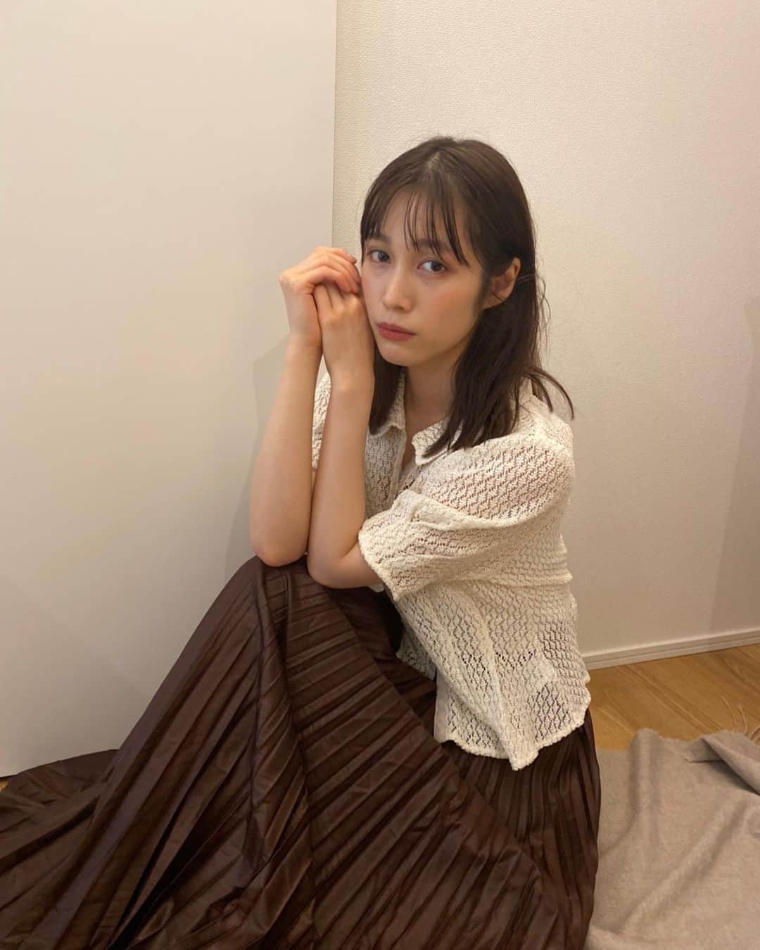 中村ゆりかさんのインスタグラム写真 - (中村ゆりかInstagram)「友達が撮ってくれました...話しながら、リラックスしながらなので楽しかったです👼🏻🌼 まだあるのでまた載せますね...」6月28日 21時27分 - yurikanakamura_official