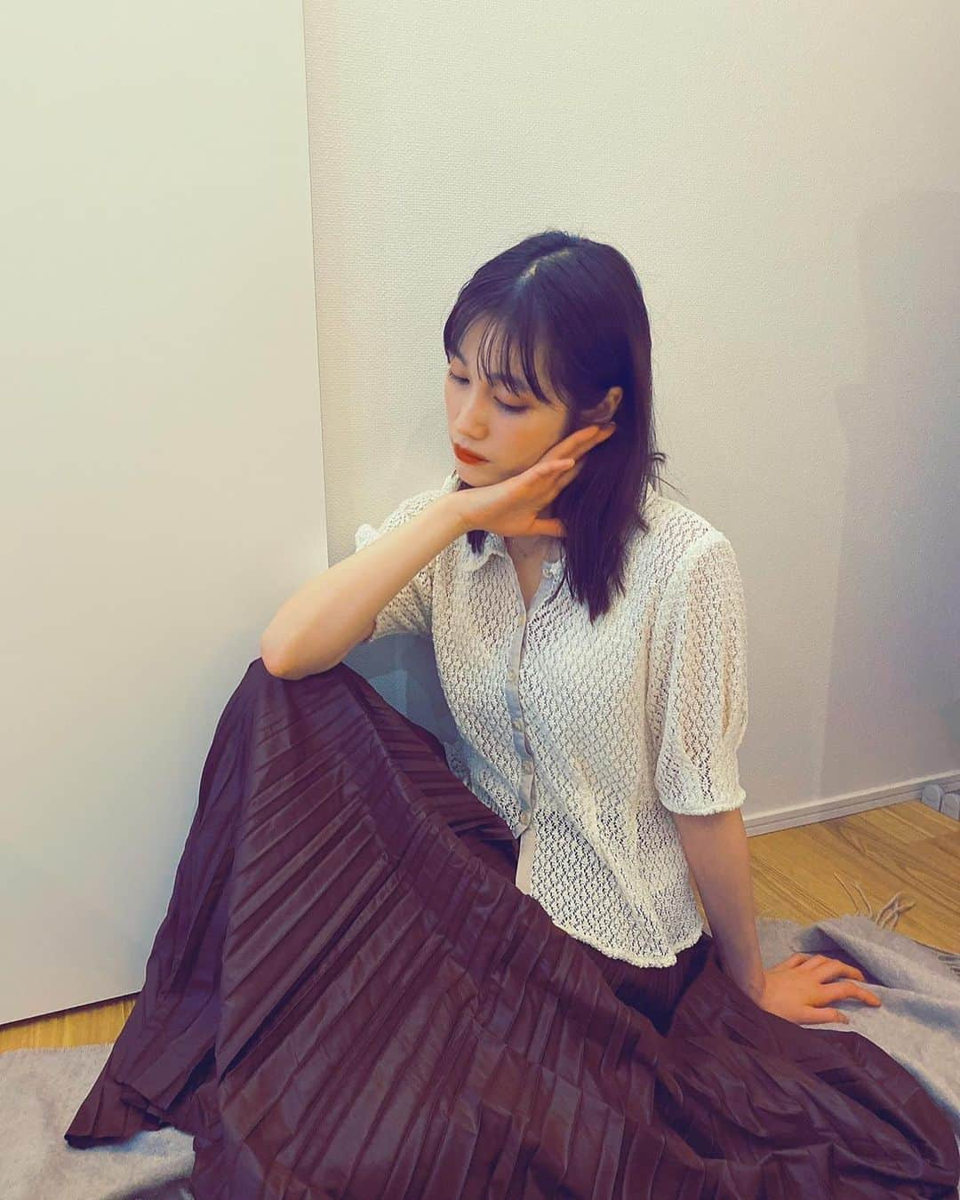 中村ゆりかさんのインスタグラム写真 - (中村ゆりかInstagram)「友達が撮ってくれました...話しながら、リラックスしながらなので楽しかったです👼🏻🌼 まだあるのでまた載せますね...」6月28日 21時27分 - yurikanakamura_official