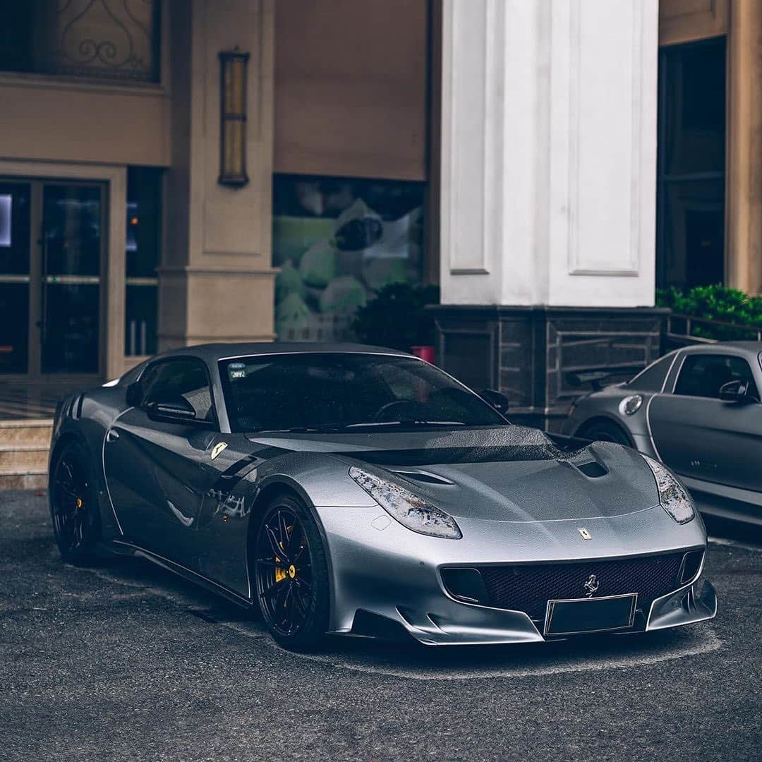 CarsWithoutLimitsさんのインスタグラム写真 - (CarsWithoutLimitsInstagram)「Ferrari #F12tdf Photos @qiuyangphoto  #carswithoutlimits」6月28日 21時27分 - carswithoutlimits