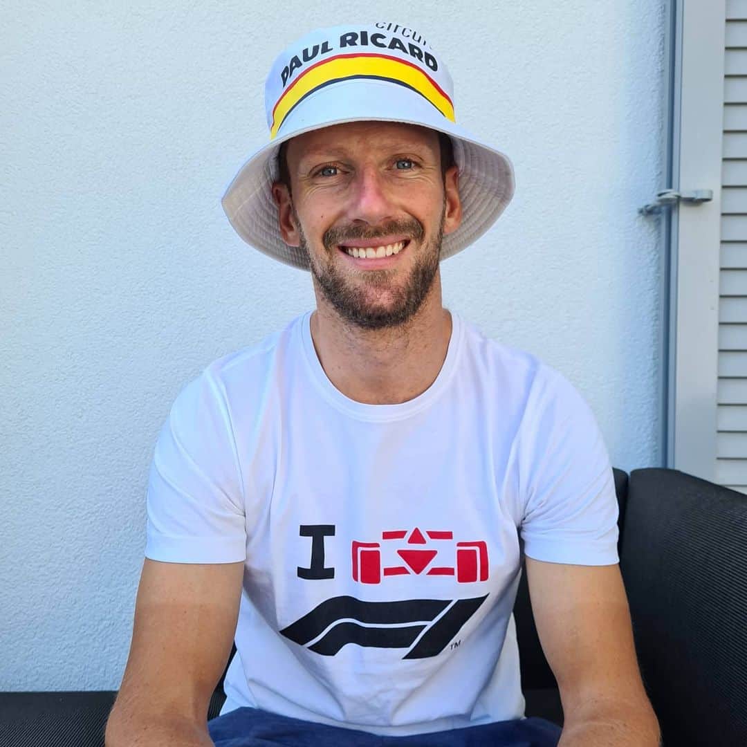 ロマン・グロージャンのインスタグラム：「Today I should have been doing the @gpfrancef1  Sad I can't enjoy this very special event and share some good times with my fans. Hope to see you all there in 2021 #r8g #frenchgp」