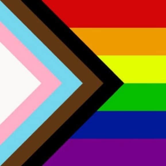 コリン・ドネルのインスタグラム：「🏳️‍🌈Pride All Ways Always 🏳️‍🌈 • #lovewins #pride #loveislove #lgbtqia」