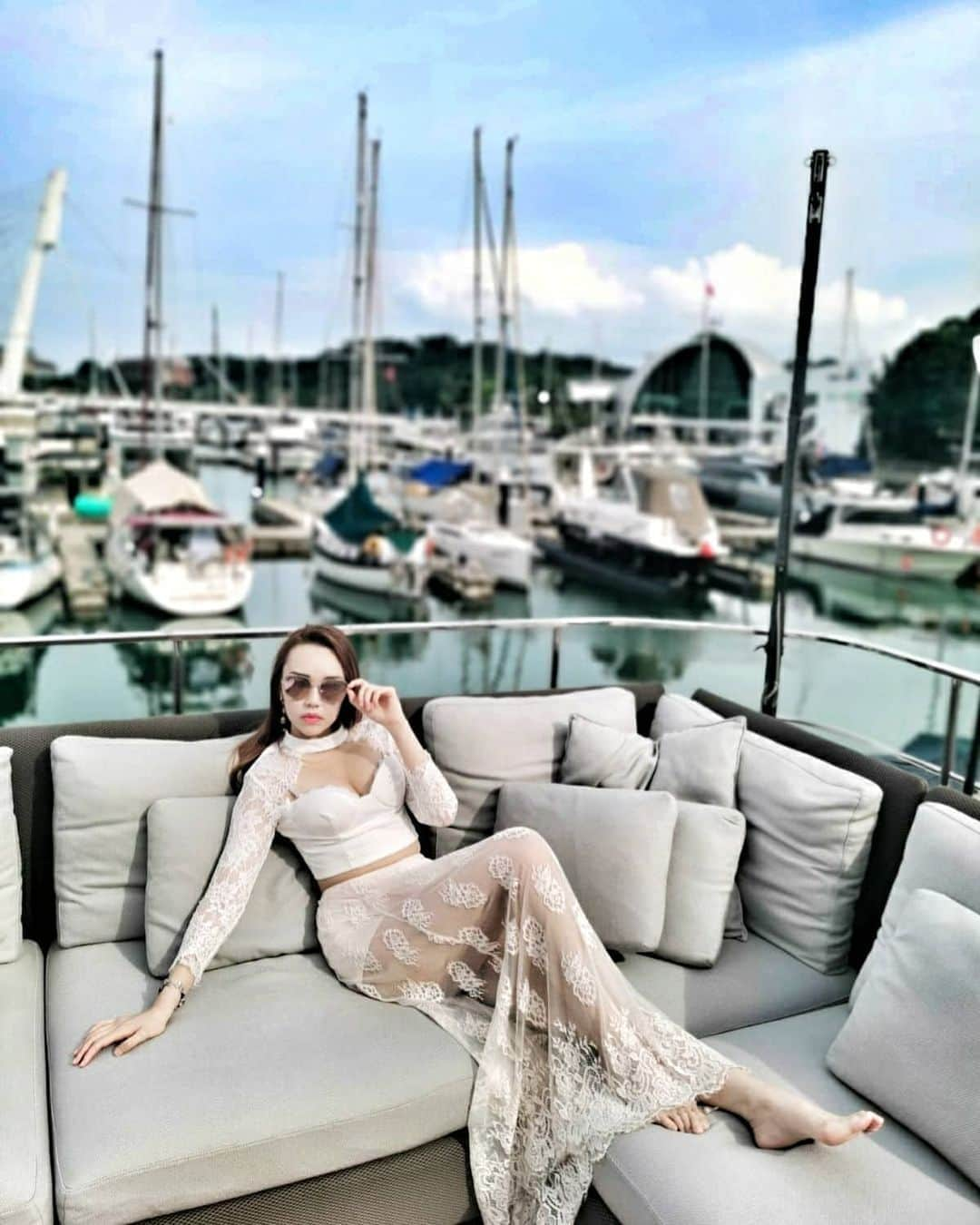 Nicole Chenさんのインスタグラム写真 - (Nicole ChenInstagram)「Phase 2 in Singapore, Lovin time to start renting ok ! Inbox @luxurysensationgroup min 5pax for now! #singapore #lifestyle #yacht #huaweip30pro」6月28日 23時03分 - nicolechen.tv