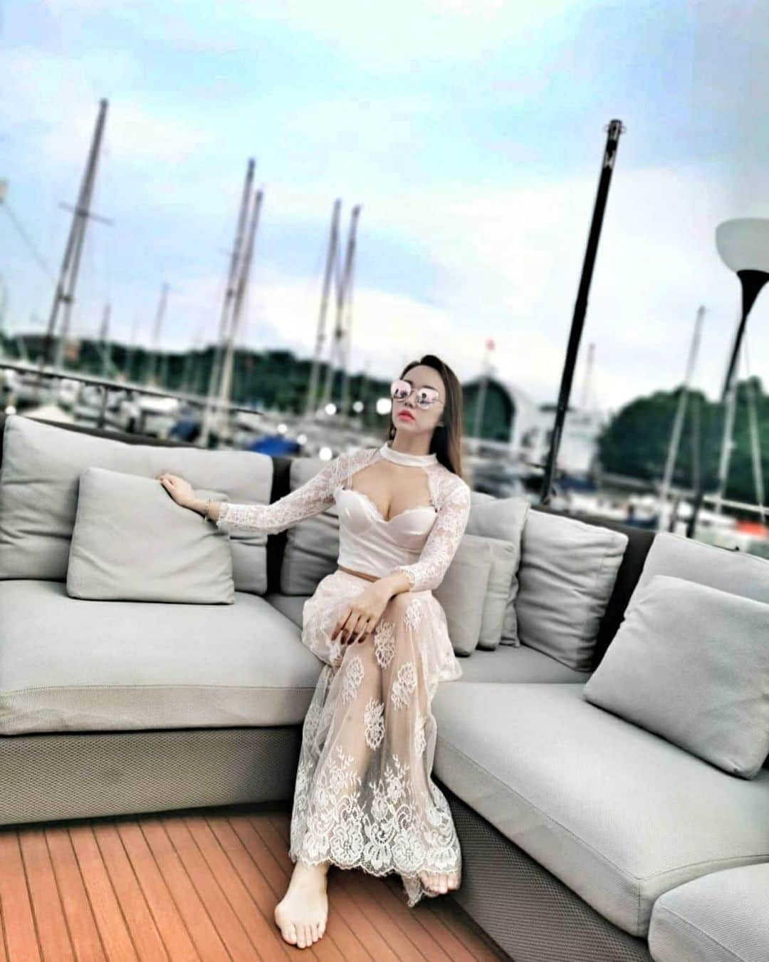 Nicole Chenさんのインスタグラム写真 - (Nicole ChenInstagram)「Phase 2 in Singapore, Lovin time to start renting ok ! Inbox @luxurysensationgroup min 5pax for now! #singapore #lifestyle #yacht #huaweip30pro」6月28日 23時03分 - nicolechen.tv