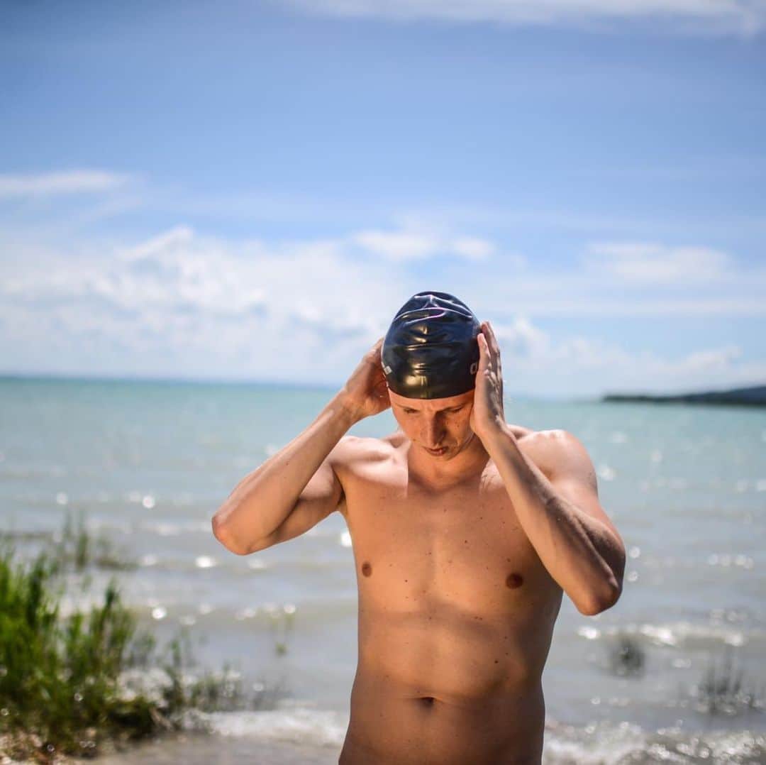 のインスタグラム：「Magyarország tavait és folyóvizeit népszerűsíti az @openwatertournament Az ország úszva ismerszik meg!  Te melyik magyarországi vízben úszod a legjobbat? Nevezés itt: http://openwatertournament.hu/」