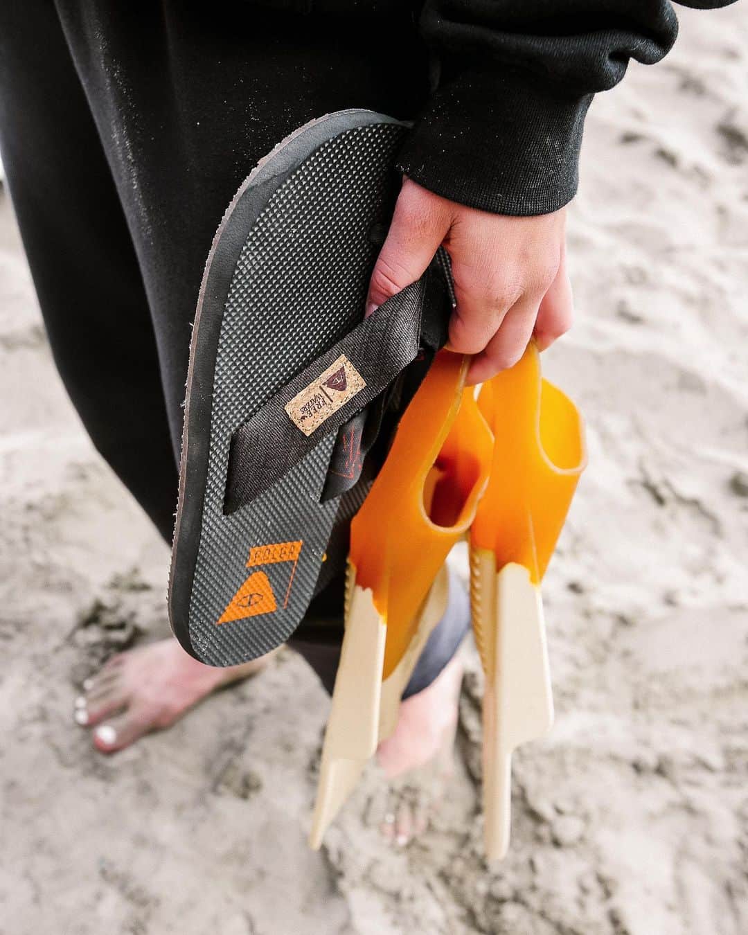 Poler Outdoor Stuffさんのインスタグラム写真 - (Poler Outdoor StuffInstagram)「10,000+ hours of testing & development have resulted in a flip flop that allows you to literally feel the camping vibrations between your toes #campvibes」6月25日 2時29分 - polerstuff