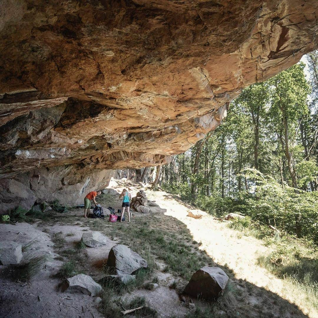 マチルダ・セーデルルンドさんのインスタグラム写真 - (マチルダ・セーデルルンドInstagram)「BOHUS CLIMBING TRIP! ⬆️ Här kan du klättra med mig och @torjo i augusti, för då anordnar vi två klätterresor till Bohuslän. Perfekt för en hemester-weekend nu i sommar! ▫️Personlig coachning och klättring på de bästa klipporna i Bohuslän ▫️Boende och mat på @villabro.se 😍 ▫️ Foton av @torjo när du klättrar ▫️ Passar alla klätternivåer  @torjo är en av mina mest kunniga och roliga klätterpartners (han har koll på ALLA trix och det är aldrig en tråkig stund). Dessutom har han stor koll och erfarenhet av klättringen i Bohuslän. Ser så mycket fram emot detta, hoppas att vi ses där! Tveka inte att höra av dig om du har några frågor.  All information finns i länken i bio. #bohusclimbingtrip」6月25日 2時57分 - matilda_soderlund