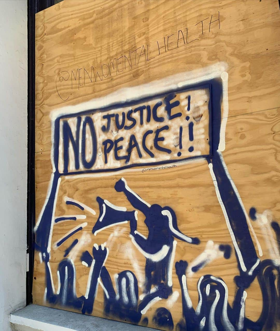 エルザ・ホスクさんのインスタグラム写真 - (エルザ・ホスクInstagram)「Walking through my neighborhood in NYC today❤️ All the boarded up stores have slowly been turned into hundreds of murals, an art gallery of messages for justice... walking by these paintings is a daily reminder of racial injustice,healing, optimism, truth and love. And also a reminder that this neighborhood was once created by artists❤️ (I tagged the artists I could find, pls let me know any artists I couldn’t find)」6月25日 3時17分 - hoskelsa