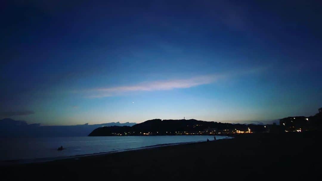 クボタマサヒコのインスタグラム：「#sea #sunset #magichour」