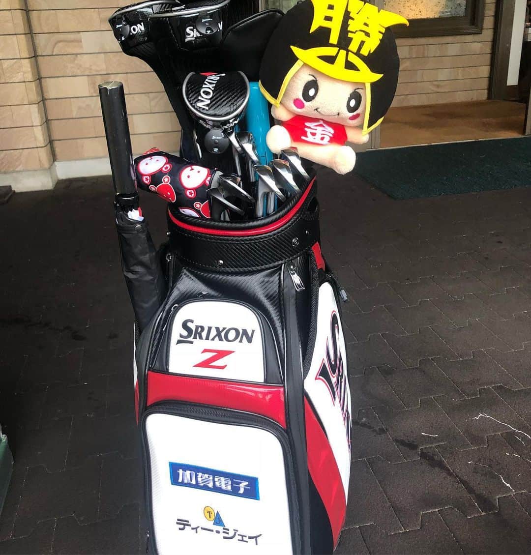 東浩子さんのインスタグラム写真 - (東浩子Instagram)「いよいよ開幕します！  このような状況の中、開催して下さった、アース製薬の皆様、スタッフ、ゴルフ場の皆様、LPGAの皆様、本当にありがとうございます。  明日からとりあえず楽しんでゴルフやってきます！！ ほーっとにゴルフ大好きなので、 腹も立つ時あるけど（笑）  無観客試合でなれない環境だったり、 声援が聞こえないので寂しい気持ちもありますが、今できることをしっかり。  応援宜しくお願いします✨⛳️‼️ #アースモンダミン #開幕 #SRIXON」6月24日 19時31分 - azuma_165