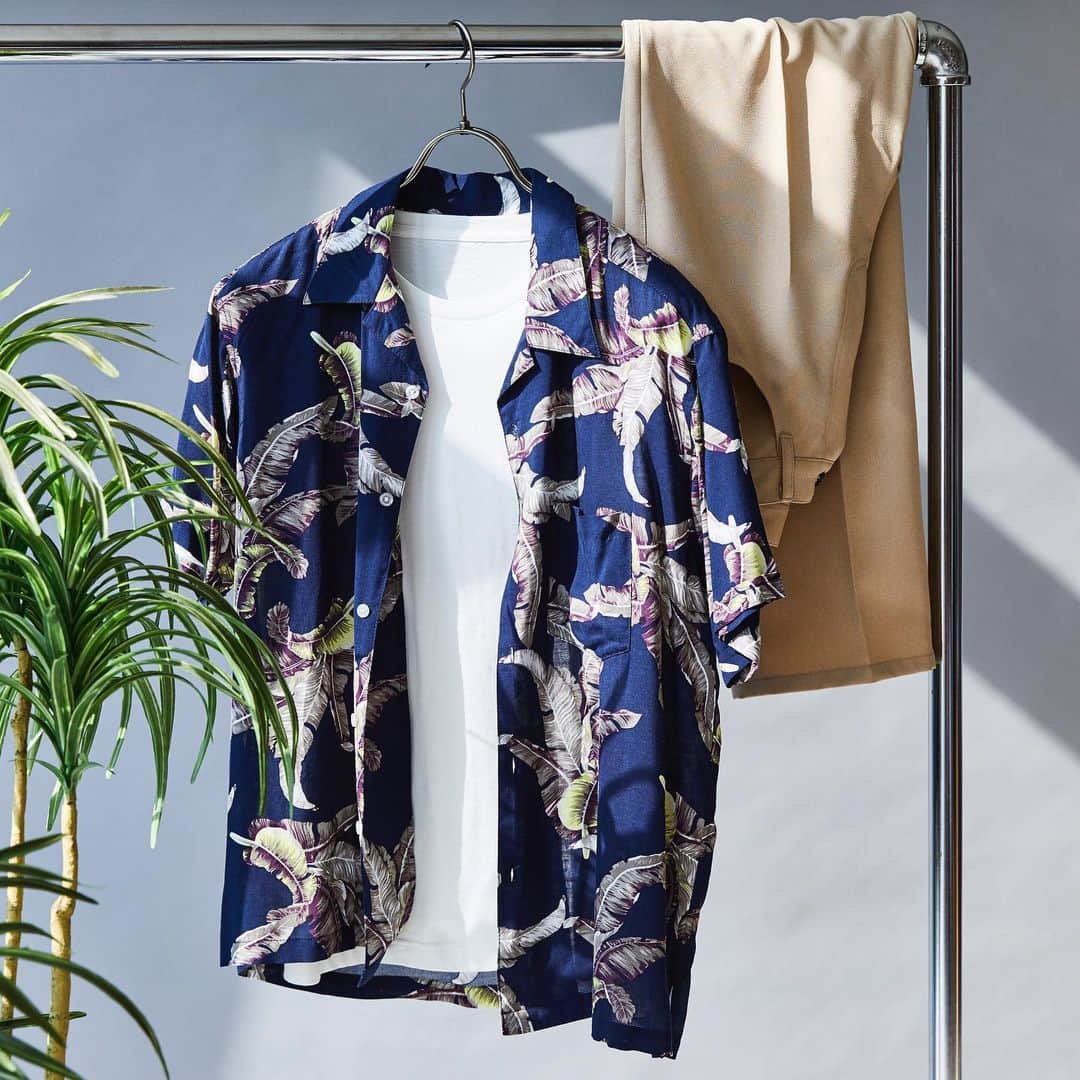 のインスタグラム：「ㅤㅤㅤㅤㅤㅤㅤㅤㅤㅤㅤㅤㅤ ✔︎aloha shirt ¥3,299(tax in) color:white/navy/black ㅤㅤㅤㅤㅤㅤㅤㅤㅤㅤㅤㅤㅤㅤㅤㅤㅤㅤㅤㅤㅤ #WEGO #ウィゴー #spring #summer #fashion #shirt #シャツ #aloha #alohashirt #アロハシャツ #resort #リゾート #mens #メンズ」