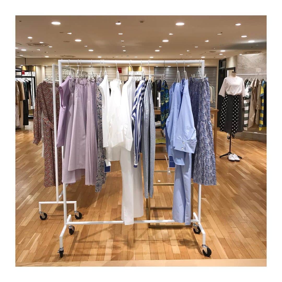 エリオポールのインスタグラム：「. 本日よりスタートいたしました！ . LIMITED SHOP 6.24.wed - 8.23.sun at. 柏髙島屋  S館 4階下りエスカレーター前 . Church'sやrepettoなどの定番シューズもスペシャルプライスに。 皆さまのご来店を心よりお待ちしております。 . . . . #soldes #sale #2020ss #springsummer #HELIOPOLE30eme #HELIOPOLE #selectshop #fashion #style #KASHIWAtakashimaya」