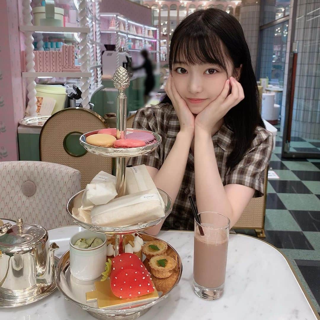 吉沢朱音のグルメインスタ