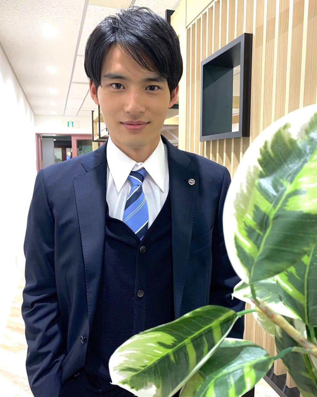 岡田健史　ファンアカウントさんのインスタグラム写真 - (岡田健史　ファンアカウントInstagram)「MIU404 第1話放送まであと2日！ 6月26日金曜よる10時スタート！  #岡田健史 #okadakenshi #kenshiokada #MIU404 #奥様は取り扱い注意 #いとしのニーナ #望み #中学聖日記」6月24日 20時24分 - kenshi_okada_fanpage