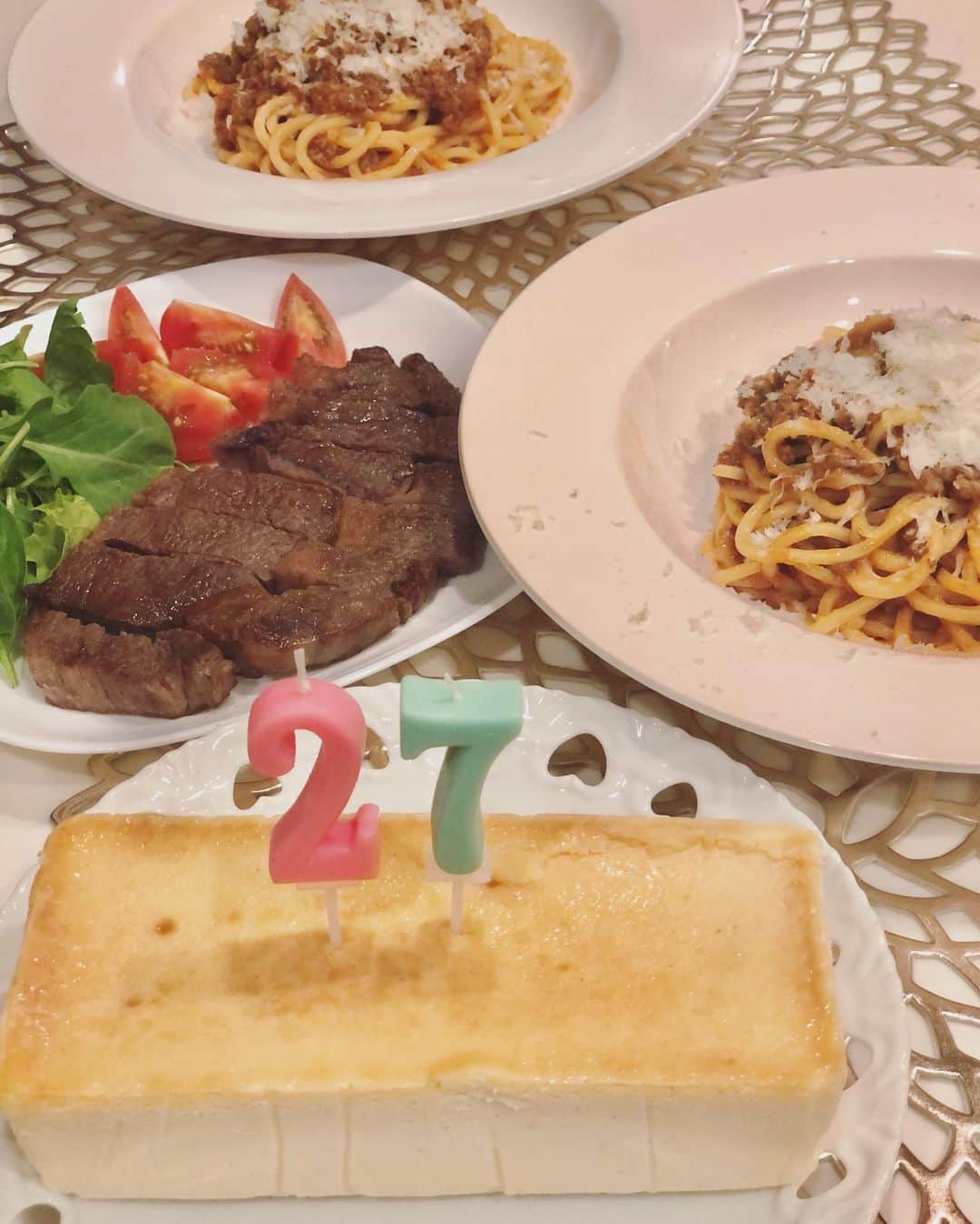 のインスタグラム：「. 何度もトライしてやっと買えたMr.CHEESECAKE♡ こんなチーズケーキ初めて🥺ってかんじの味がした♡  #stayhomebirthday  #mrcheesecake #cheesecake  #ミスターチーズケーキ」