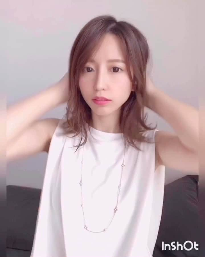 高塚みゆきのインスタグラム：「. 自己流スタイリング動画♥ ヘビロテ中なスタイリング剤のお話しもね･･🙊💓 . . 最後の調整から2ヶ月半くらい経つにも関わらず 髪が伸びてもなぜか崩れにくいままキープされてるという 祐貴さん @oro0424yuki の最強レイヤーカットと、、 . 用途に合わせて全種類を制覇して持ってるほど 最高すぎなプロミル（ @promille_official）の ヘアスタイリング剤を合わせると . 巻きのテクニックや時間をかけなくても めっちゃ良い感じにセットされるん( •ꙍ•́ )✨✨ . . . この動画内で使ってるスタイリング剤は 中でも私が1番お気に入りの【 プロミルセラム 】で 香り、使いやすさ、キープ力がめっちゃ好きなんよね😭🎶 . . . 男性女性問わず使いやすいと思うし、 何回もこのインスタで登場してるけど ほんまおすすめなのだよ☺️🎁 . . . 最後にっっ！！ . . #プロミル #プロミルプレゼント のタグをつけて投稿した人の中から 抽選で20名様にプロミルオイル50mlプレゼントキャンペーンが 21日から始まってるみたいなので 興味がある人、試してみたい人はこの機会に参加してみてね🙌🏻❣️ . . . #プロミル #プロミルオイル #プロミルセラム #プロミルシフォンバーム #プロミルコロン #promille #ムコタ #プロミルでkawaiiを #プロカワ #スタイリング動画 #スタイリング剤 #ヘアスタイル #makeup #外ハネミディアム #巻き髪 #美容 #簡単ヘアアレンジ #pr」