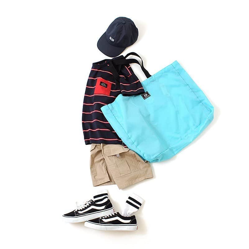 GLAZOSのインスタグラム：「. Summer recommended items ⚐ . . . ブルーのトートバッグは畳んで収納ができるので .コンパクトになり持ち運びも👌. レジャーなどのサブバッグや普段のお買い物の . エコバッグとしてもおススメです◎ . . . 👑クリアランスセールがスタートしております!!! . . . #glazos #kidsootd #kidsfashion #kidscoordinate #kidsfashion #kids #mensfashion #mensstyle #boy #おそろいコーデ #兄弟 #小学生コーデ #小学生男子 #おでかけコーデ #中学生男子 #小5 #小6 #キッズファッション #男の子ママ #男子 #小学生 #新作 #SS #wear #半袖 #ハーフパンツ #子供服」