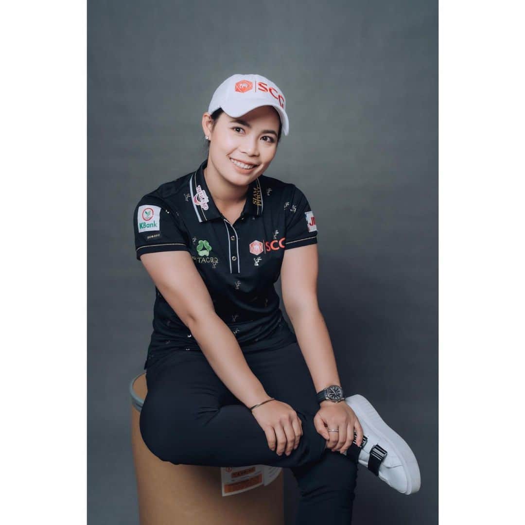 モリヤ・ジュタヌガーンのインスタグラム：「😏#momoriya Cr : @fong_foto」