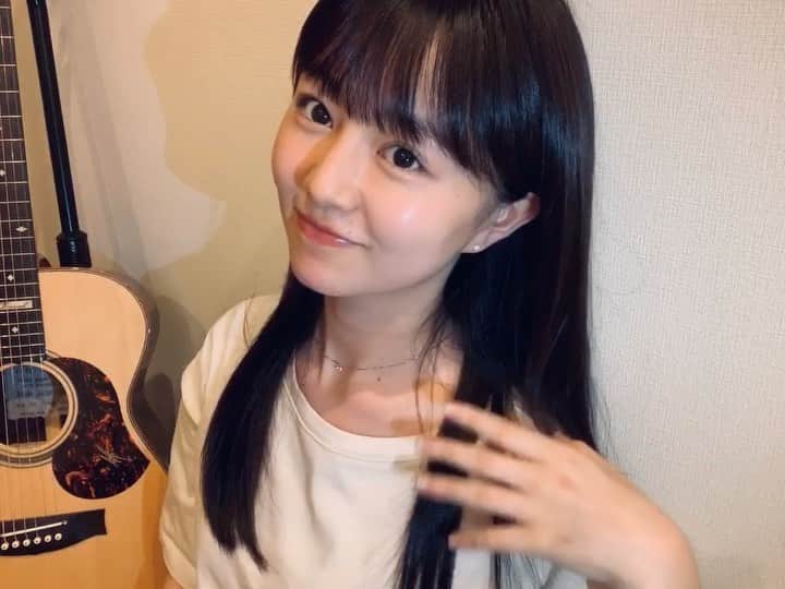 のインスタグラム：「この前やっと美容院に行けて、髪の調子が良いです、気分も上がります👩🏻」