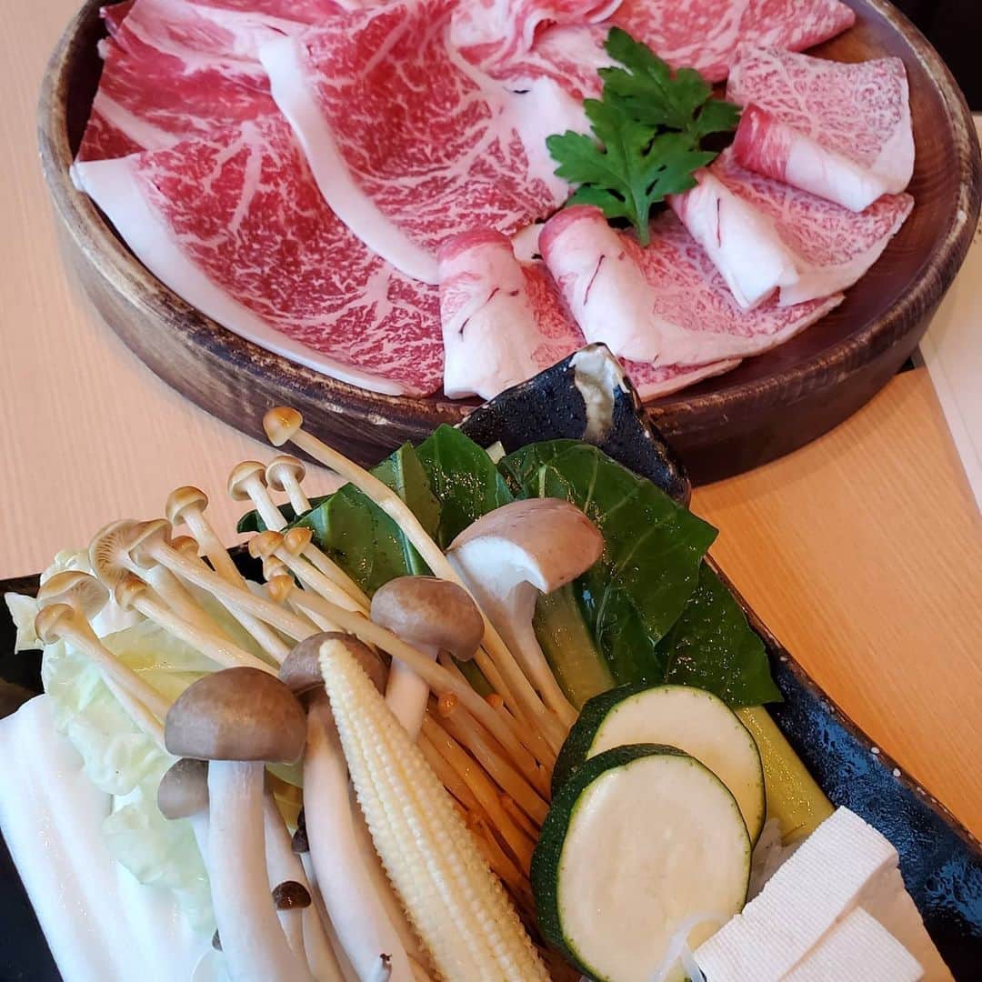 今藤霧子のインスタグラム：「しゃぶしゃーぶ👄」