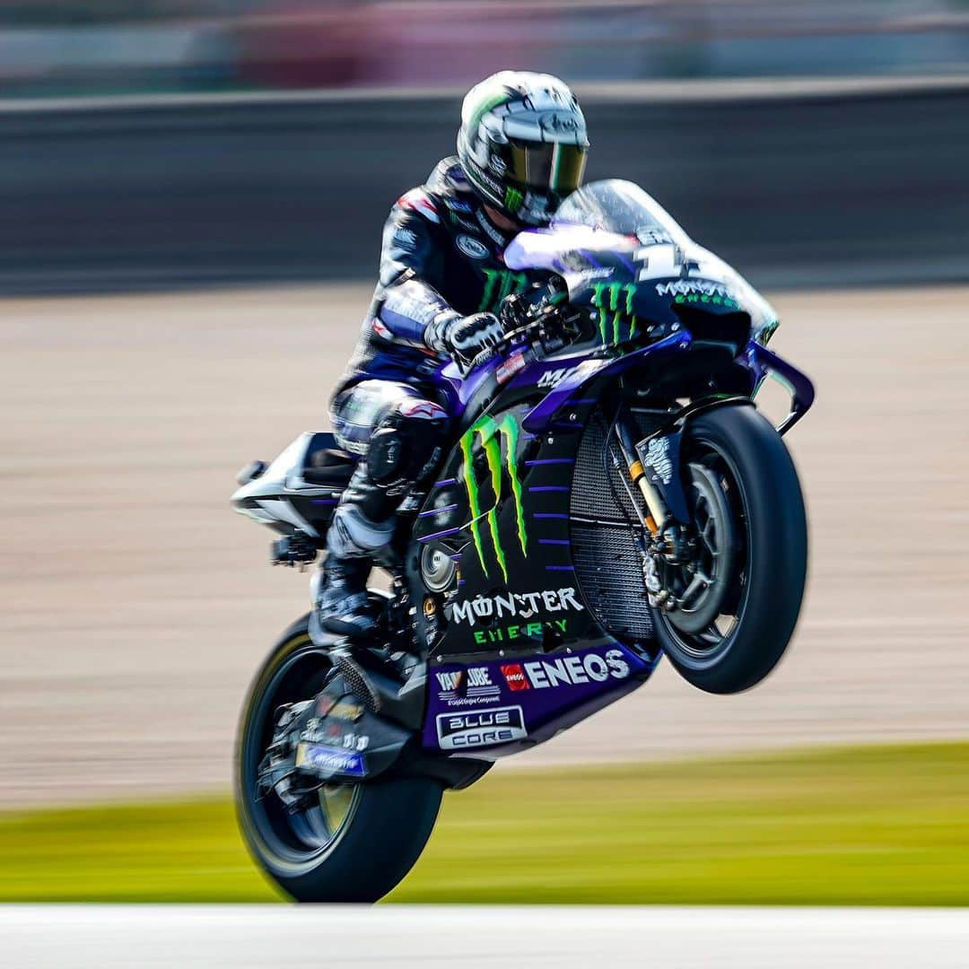 YamahaMotoGPさんのインスタグラム写真 - (YamahaMotoGPInstagram)「This weekend we would have attended the #DutchGP, so a @ttcircuitassen-related #WheelieWednesday pic seems appropriate 📸 . . #MonsterYamaha | #MotoGP | #MotoGPisBack」6月24日 22時22分 - yamahamotogp