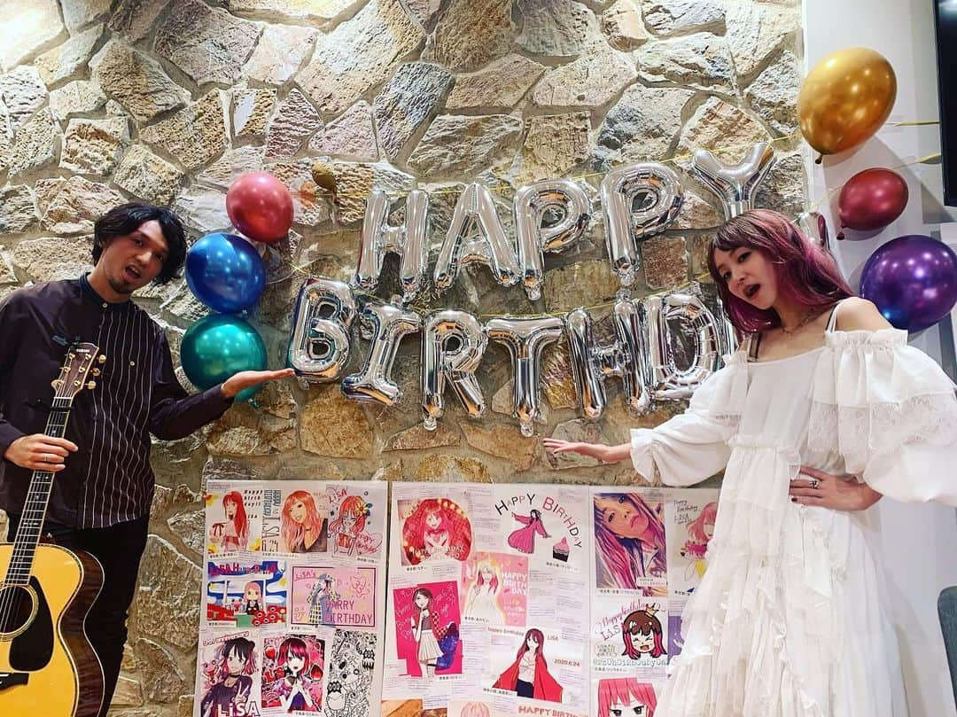 LiSAさんのインスタグラム写真 - (LiSAInstagram)「お誕生日生配信　ありがとうございましたぁぁ〜🎂 #リサラボっ　#LiSA誕生祭　#シークレットラボっ　#久しぶりのいくちゃん　#サビできた　#24時59分からFCにてアーカイブ48時間限定で公開開始」6月24日 22時29分 - xlisa_olivex