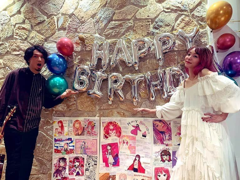 LiSAさんのインスタグラム写真 - (LiSAInstagram)「お誕生日生配信　ありがとうございましたぁぁ〜🎂 #リサラボっ　#LiSA誕生祭　#シークレットラボっ　#久しぶりのいくちゃん　#サビできた　#24時59分からFCにてアーカイブ48時間限定で公開開始」6月24日 22時29分 - xlisa_olivex