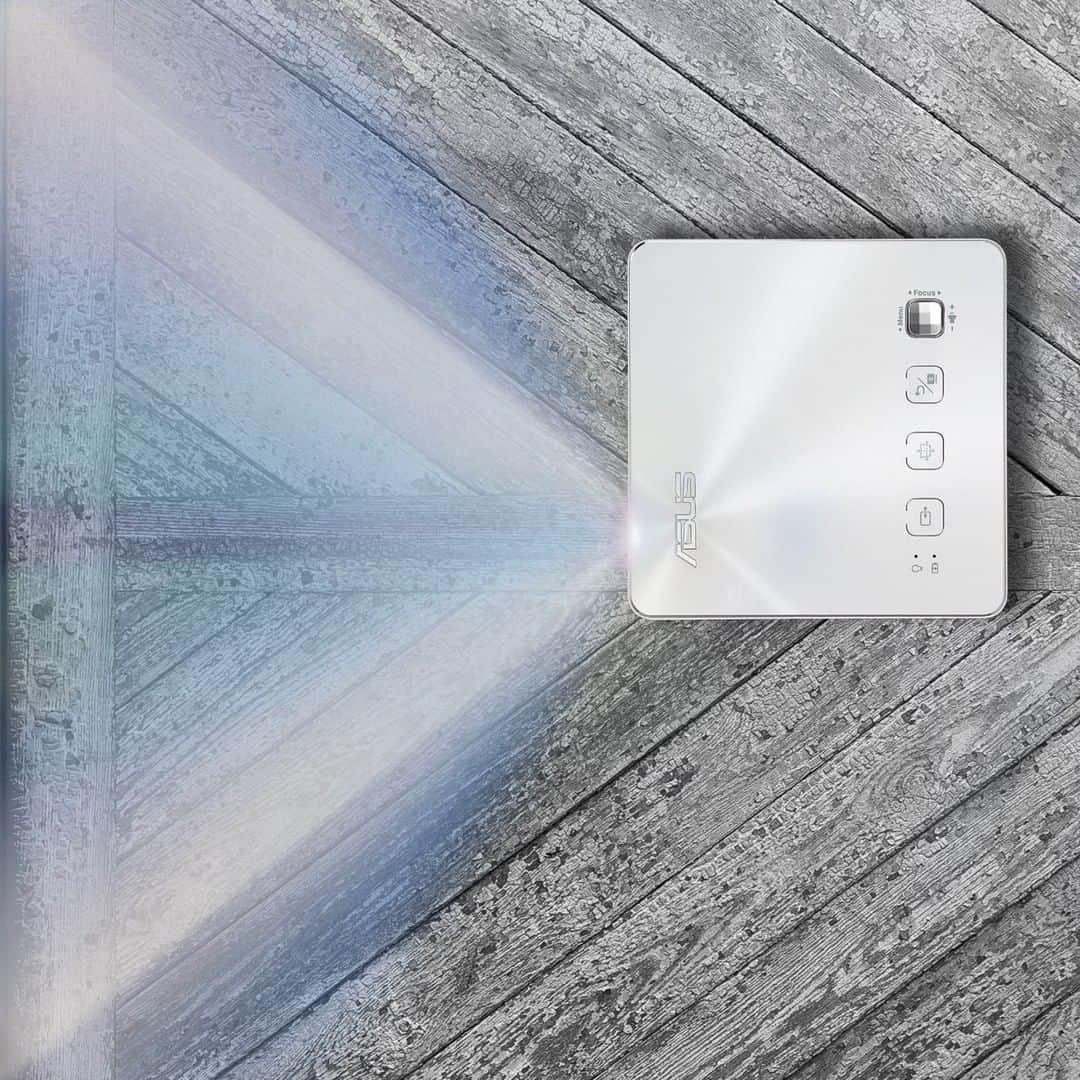 ASUSさんのインスタグラム写真 - (ASUSInstagram)「Swipe and discover the newest #ZenBeam S2 White Edition! A palm sized and light weighted portable LED Projector.  Which one do you prefer Navy or White?」6月24日 23時00分 - asus