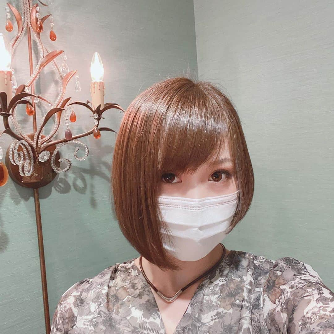 関口愛美さんのインスタグラム写真 - (関口愛美Instagram)「美容室MARISにて新しくなったトリートメントカラー✨感動的にうるうるつやつや🥺✨ MARISには何年もお世話になっているのですが、7/1から新たな運営体制になり、「CELENA」になるそうです✨おめでとうございます！ そして @masakatsu_kurose さんいつもありがとうございます！！！！髪綺麗になるととても良い気持ち…☺️✨ #hairstyle #haircolor #haircare #トリートメントカラー #美容室 #ヘアケア #うるうる #表参道 #maris #CELENA」6月24日 23時02分 - sekiguchiaimi