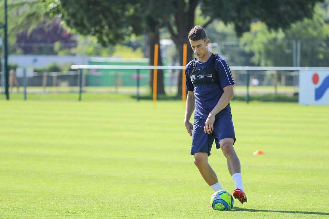 ローラン・コシールニーのインスタグラム：「C’est reparti ! 📸 @girondins」