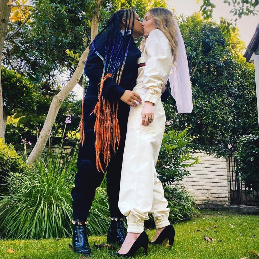 People Magazineさんのインスタグラム写真 - (People MagazineInstagram)「Raven-Symoné and Miranda Pearman-Maday are on cloud nine. 💕  In this week's issue, the newlyweds open up about their secret wedding — which only had six guests! "It was joyful, intimate, filled with laughter, great food, music and a last-minute peanut butter delivery for me — all things I know my future with Raven will hold," Pearman-Maday says. "I feel so grateful to be doing life with my love!” 💍 Tap the bio link for all the sweet details from their special day. ✨」6月24日 23時35分 - people